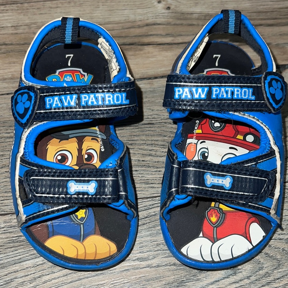 Boys sandals